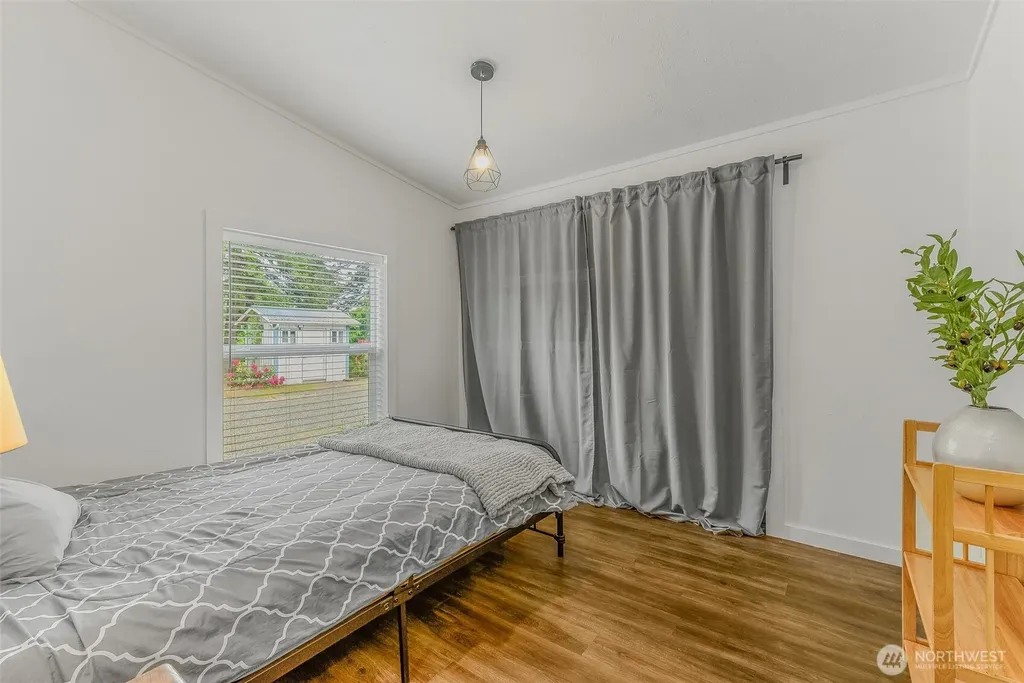 567 Quick Road Castle Rock WA 98611