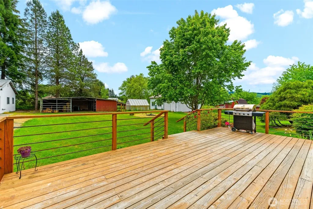 567 Quick Road Castle Rock WA 98611