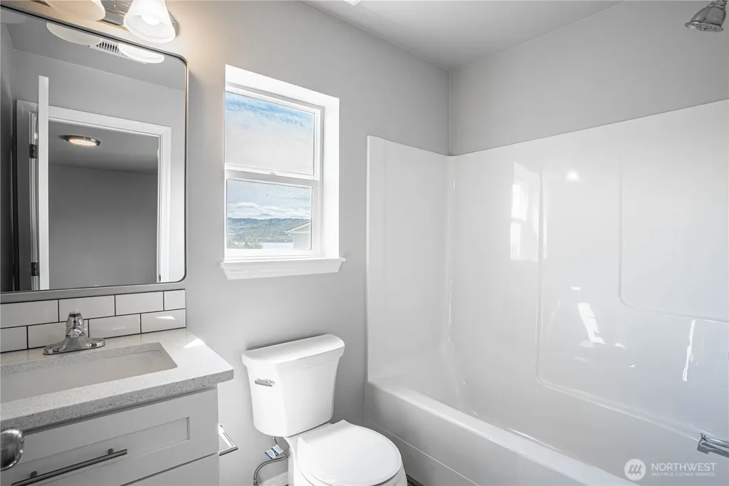 51 Phoebe Lane Manson WA 98831