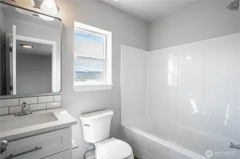 51 Phoebe Lane Manson WA 98831