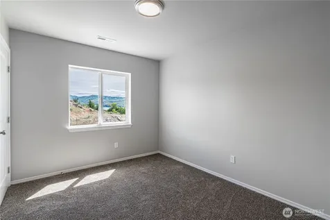 51 Phoebe Lane Manson WA 98831