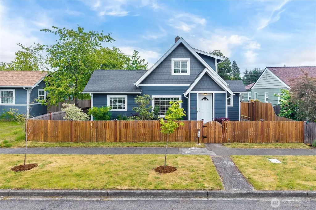 6235 S Lawrence Street Tacoma WA 98409