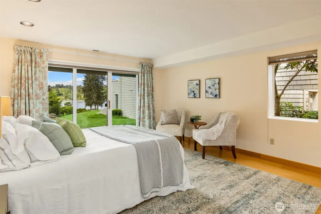 105 Lovell Avenue SW Bainbridge Island WA 98110