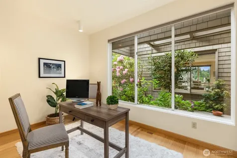 105 Lovell Avenue SW Bainbridge Island WA 98110