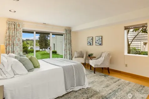 105 Lovell Avenue SW Bainbridge Island WA 98110