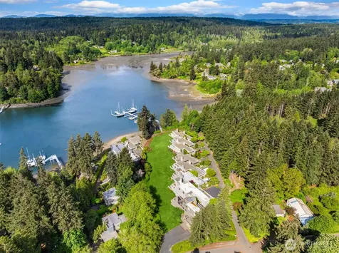 105 Lovell Avenue SW Bainbridge Island WA 98110