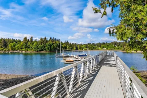 105 Lovell Avenue SW Bainbridge Island WA 98110