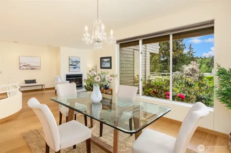105 Lovell Avenue SW Bainbridge Island WA 98110