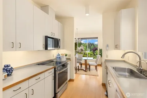 105 Lovell Avenue SW Bainbridge Island WA 98110