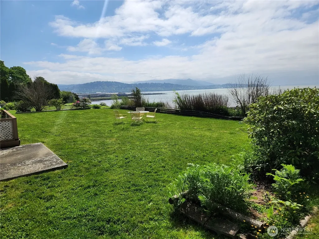 639 Marine Drive Bellingham WA 98225