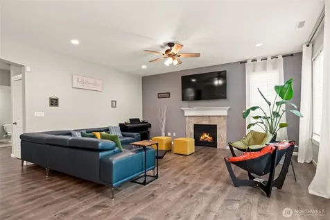 9660 15th Place SE Lake Stevens WA 98258
