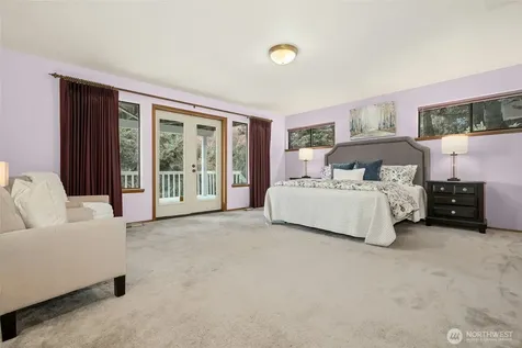 2420 Squak Mountain Loop SW Issaquah WA 98027