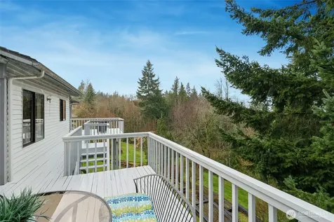 2420 Squak Mountain Loop SW Issaquah WA 98027