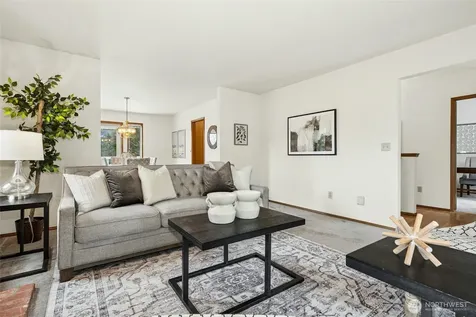 2420 Squak Mountain Loop SW Issaquah WA 98027