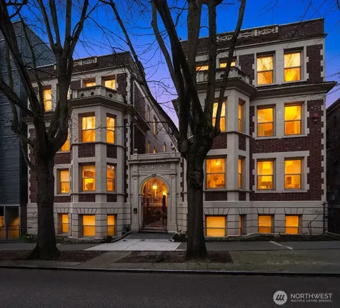 129 Warren Avenue N Seattle WA 98109