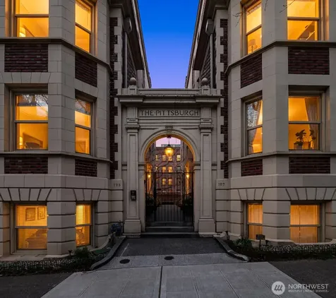 129 Warren Avenue N Seattle WA 98109