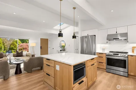 1513 3rd Place Kirkland WA 98033