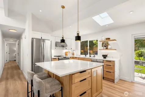 1513 3rd Place Kirkland WA 98033