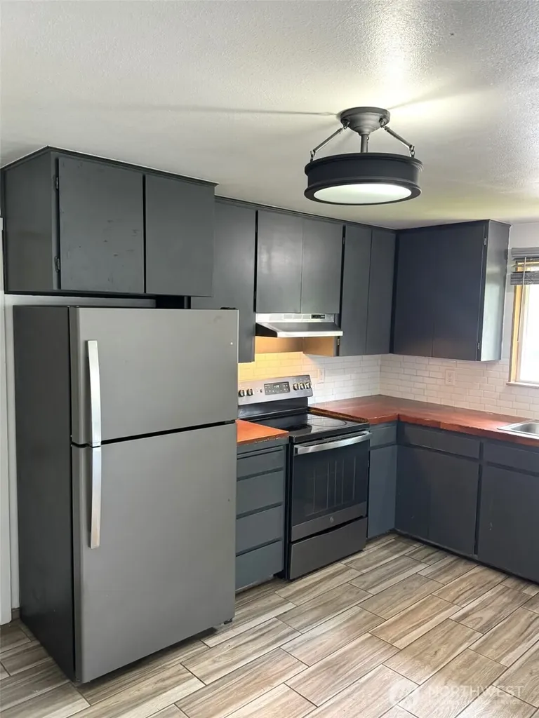 913 G Street Westport WA 98595