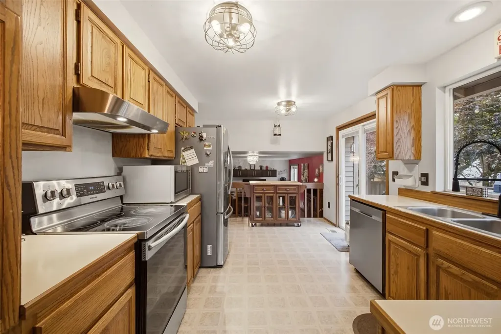 2411 T Street NW Auburn WA 98001