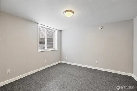 2905 E Olive Street Seattle WA 98122