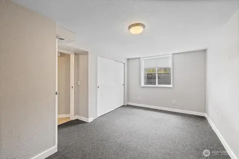 2905 E Olive Street Seattle WA 98122