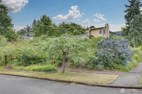 2905 E Olive Street Seattle WA 98122