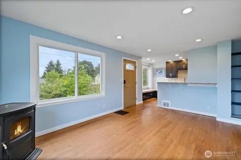 2905 E Olive Street Seattle WA 98122