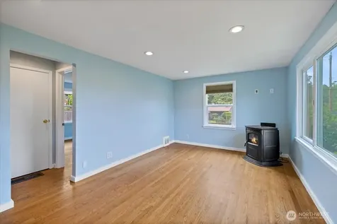 2905 E Olive Street Seattle WA 98122
