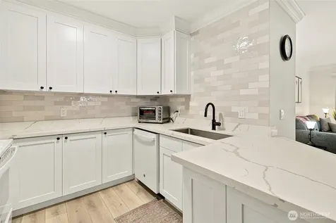 33020 10th Avenue SW Federal Way WA 98023
