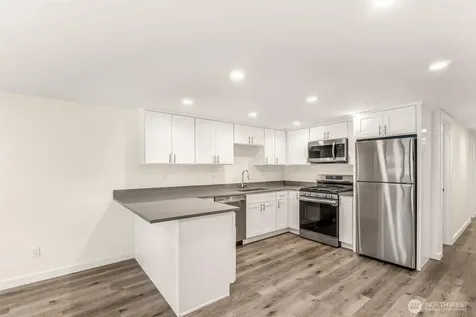 9251 N Ashworth Avenue N Seattle WA 98103