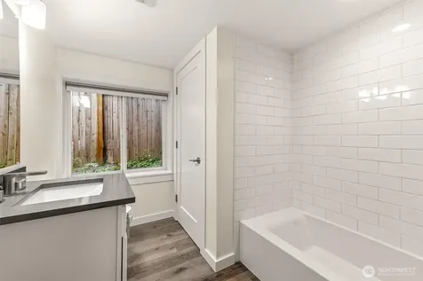 9251 N Ashworth Avenue N Seattle WA 98103