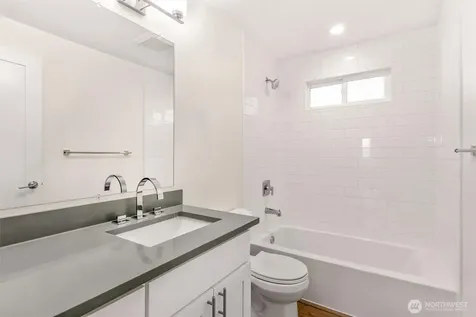 9251 N Ashworth Avenue N Seattle WA 98103