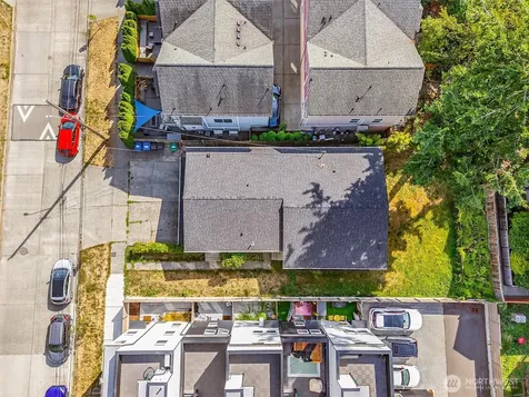 9251 N Ashworth Avenue N Seattle WA 98103