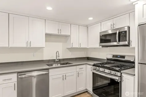 9251 N Ashworth Avenue N Seattle WA 98103