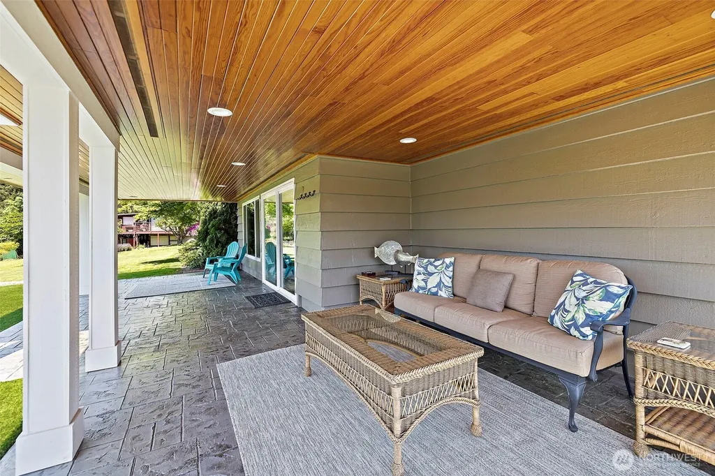19479 Normandy Park Drive SW Normandy Park WA 98166