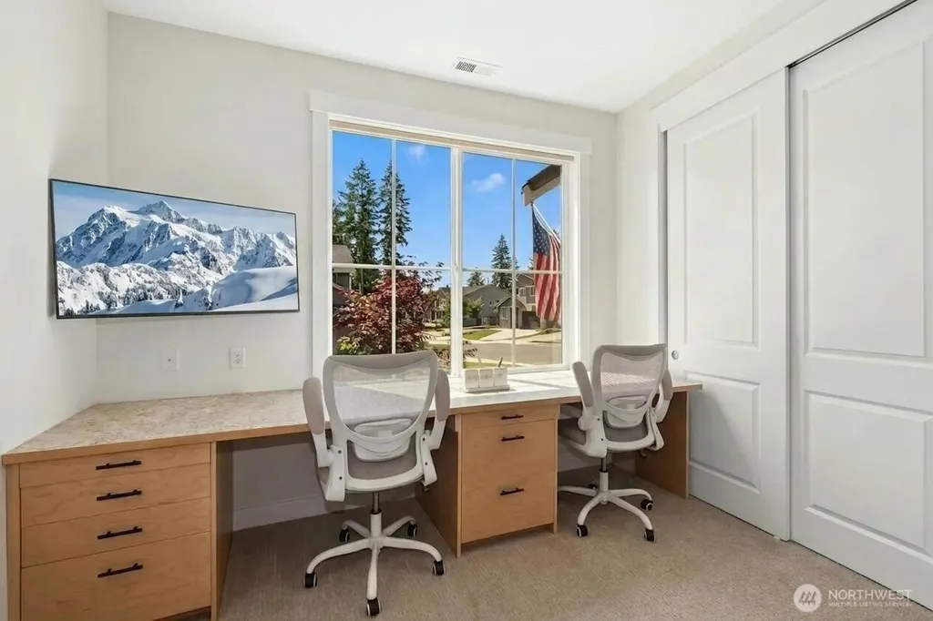 18599 Sawgrass Drive NE Poulsbo WA 98370