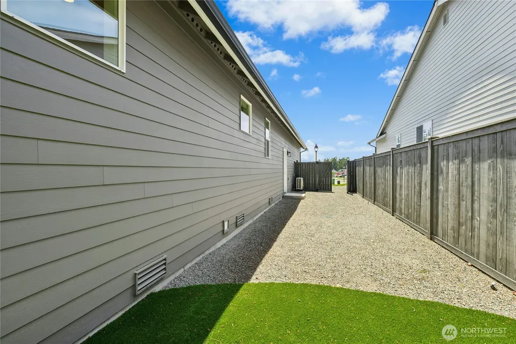 18599 Sawgrass Drive NE Poulsbo WA 98370