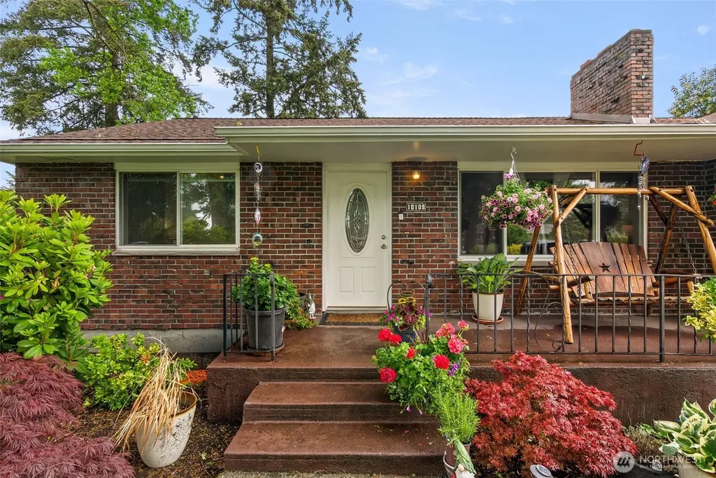 10109 Becker Drive SW Lakewood WA 98499