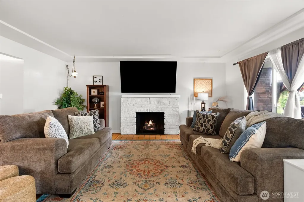 10109 Becker Drive SW Lakewood WA 98499