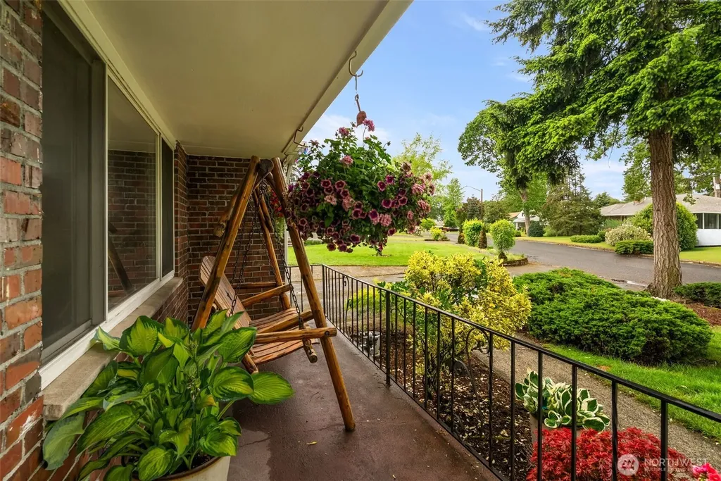 10109 Becker Drive SW Lakewood WA 98499
