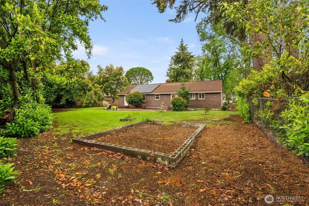 10109 Becker Drive SW Lakewood WA 98499