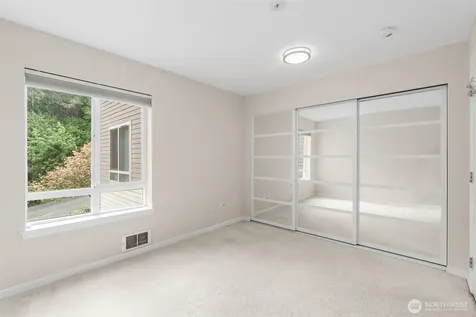 2530 15th Avenue W Seattle WA 98119