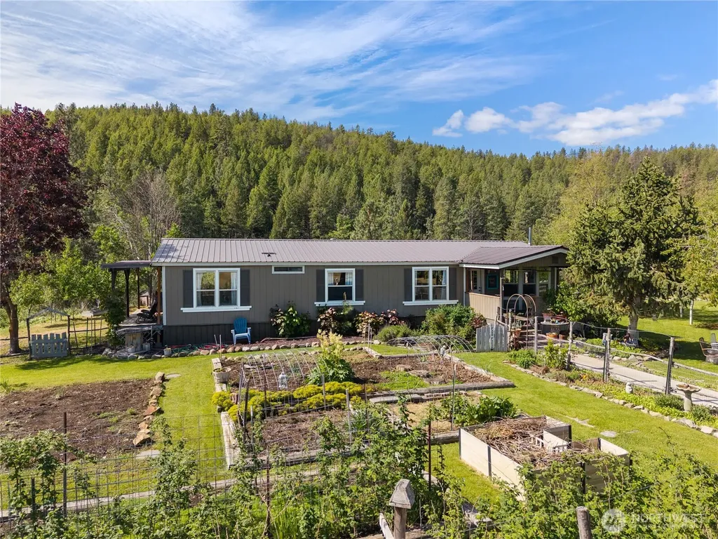1574 Pine Creek Tonasket WA 98855