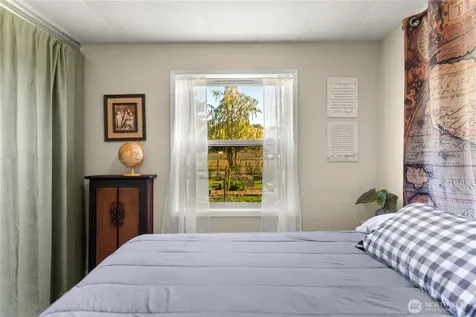 1574 Pine Creek Tonasket WA 98855