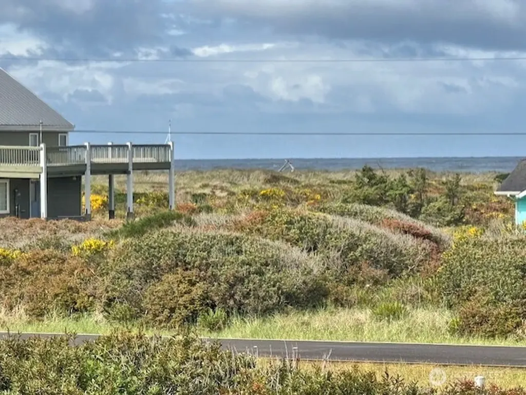477 Broadmoor Court SW Ocean Shores WA 98569