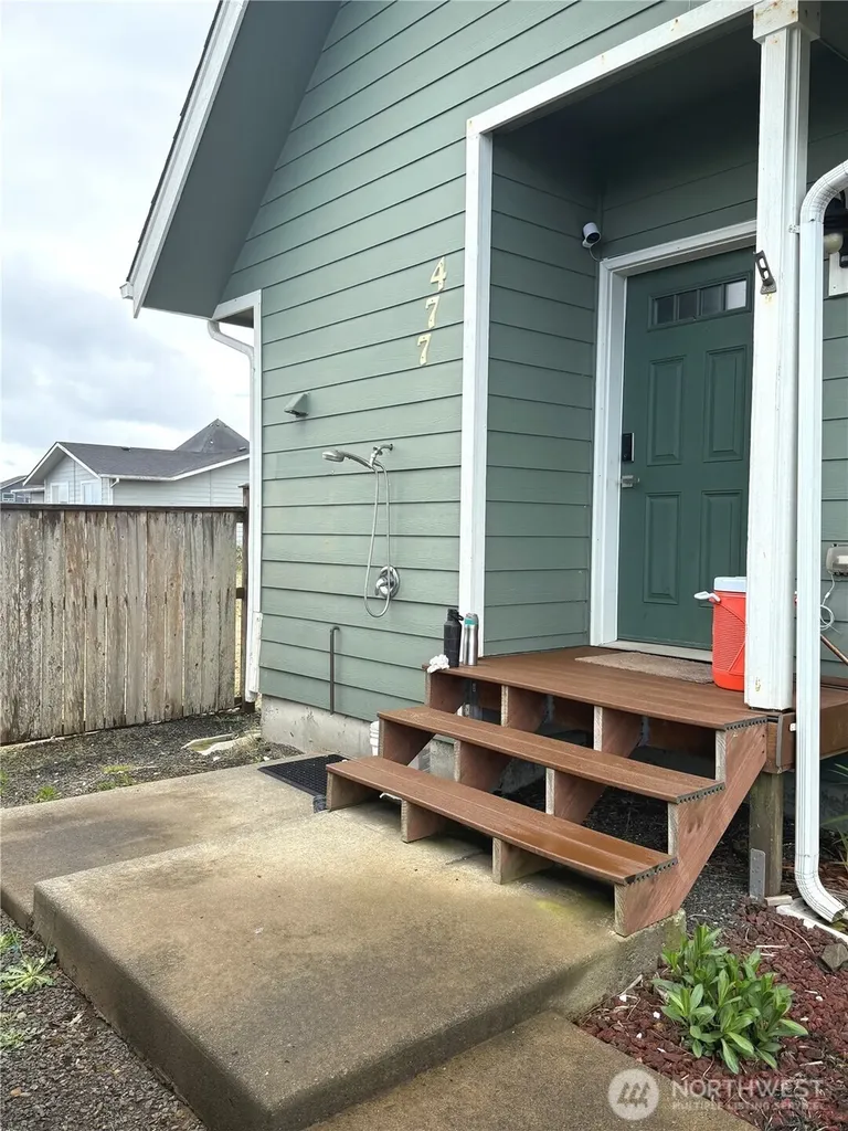 477 Broadmoor Court SW Ocean Shores WA 98569