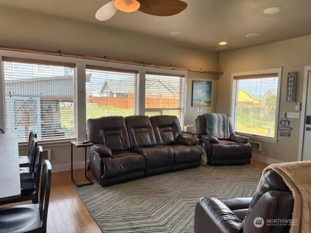 477 Broadmoor Court SW Ocean Shores WA 98569