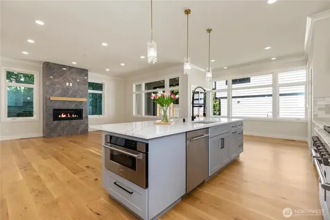 12642 NE 80th Street Kirkland WA 98033