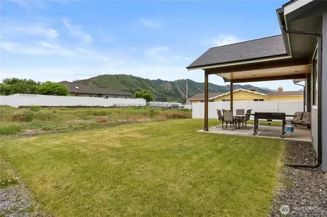 104 Freedom Hills Cashmere WA 98815
